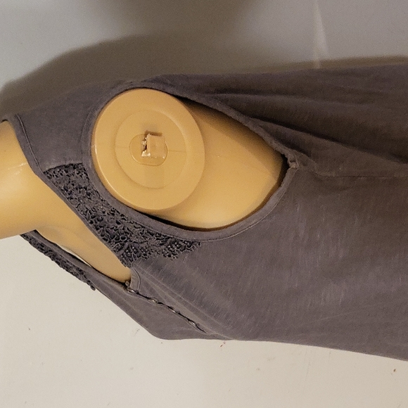 Cabela's Top Size M Women's - Picture 3 of 5